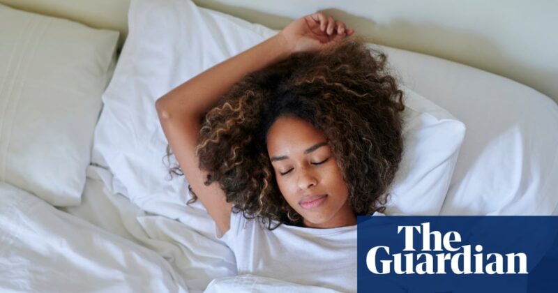Experts Say Weekend Lie-Ins May Benefit Health, No Need for Guilt